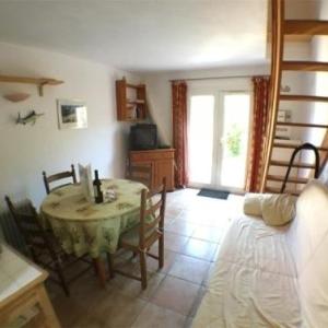 Pavillon 3 pièces avec Terrasse à Gruissan - 4 Couchages Animaux Admis Parking Privé - FR-1-409-31