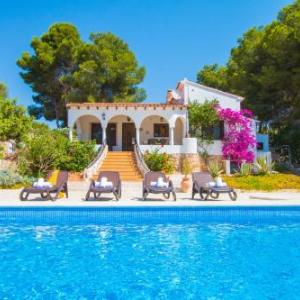 Villa California by Abahana Villas