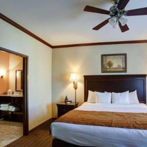 Hurricane Harry's Hotels - Comfort Suites University Drive