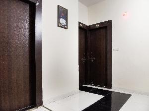 OYO 12127 Radhika Palace, Bhopal