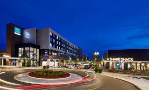 AC Hotel by Marriott Cleveland Beachwood, Beachwood