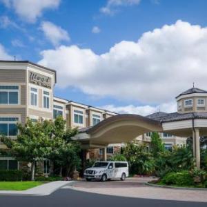 West Inn And Suites