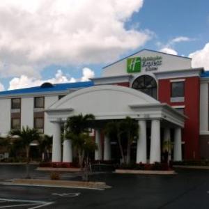 Fred Smith Rodeo Hotels - Holiday Inn Express Lake Okeechobee