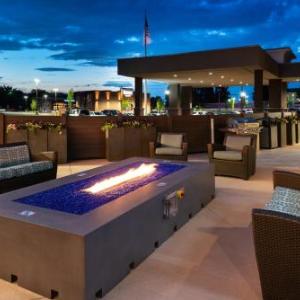 Courtyard by Marriott Charlotte Northlake - Marriott hotel near Charlotte