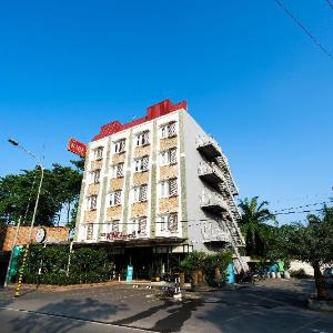 CREW EXPRESS Hotel