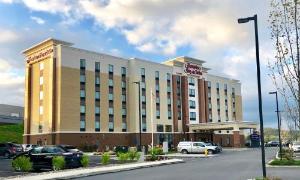 Hampton Inn & Suites Morgantown / University Town Centre, Morgantown