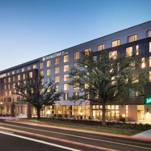 Hotels near Moxi Theater - DoubleTree by Hilton Greeley at Lincoln Park