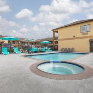 Days Inn & Suites by Wyndham La Porte