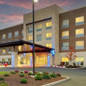 Hotels near Paramount Theatre Middletown - Holiday Inn Express & Suites - Middletown - Goshen by IHG