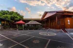 OYO 1427 Azzahra Guest House Syariah, Mataram