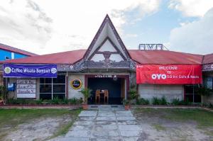 OYO 1812 Dg Inn, Samosir Island