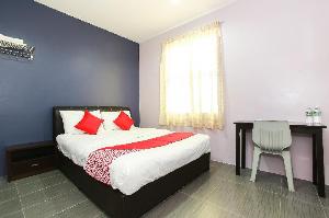 OYO 89332 De Hotel, Teluk Intan