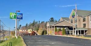 Country Inn & Suites by Radisson, Marquette, MI, Marquette