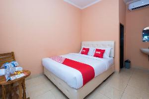 OYO 1492 Rupaqa Hotel, Mataram