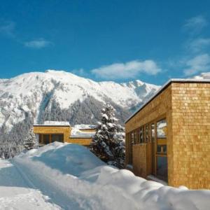 Chalet Gradonna Mountain Resort - KAX100