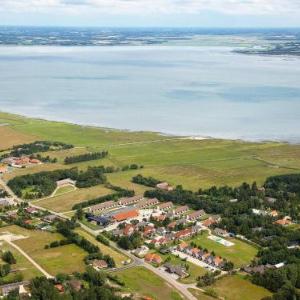 6 person holiday home on a holiday park in Blåvand