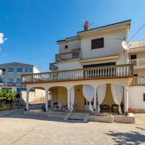 Two-Bedroom Apartment in Matulji