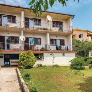 One-Bedroom Apartment in Cres