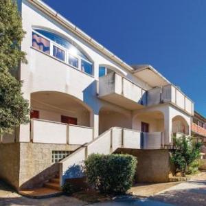 Two-Bedroom Apartment in Mandre