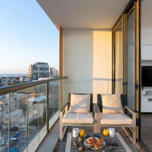Florentine 2BR with Sea View by HolyGuest
