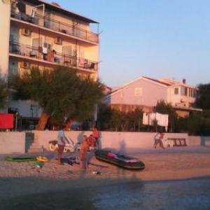 Family friendly seaside apartments Podstrana Split - 13725