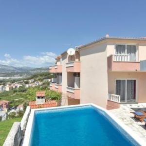 Family friendly apartments with a swimming pool Podstrana Split - 13828