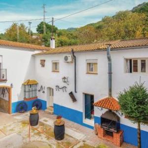 Four-Bedroom Holiday Home in El Bosque