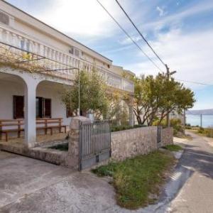 One-Bedroom Apartment in Cesarica