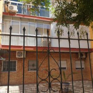 Doña Lola House
