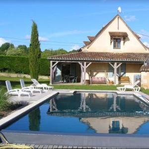 Villa with 4 bedrooms in Issac with private pool enclosed garden and WiFi