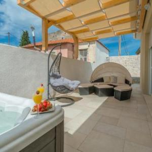 Villa Donato with Jacuzzi