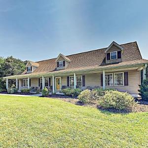 New Listing! Private Country Home On 20+ Acres Home