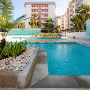 Apartamento Ubatuba AR Varanda Gourmet Piscinas e 300mt Praia