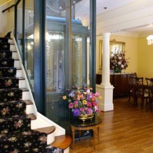 Nob Hill Inn