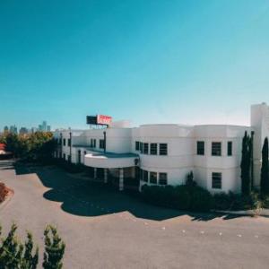 Hotels near Bishop Arts Theater Center - Belmont Hotel