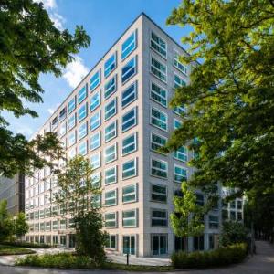 Alte Oper Frankfurt Hotels - THE FLAG West M.