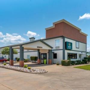 Demopolis Hotels Deals At The 1 Hotel In Al Econo Lodge Inn Suites Demopolis