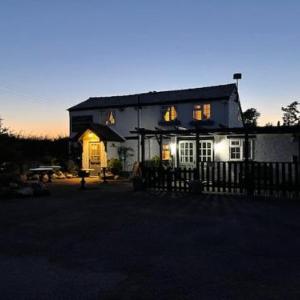 Tafarn y Waen was The Farmers Arms