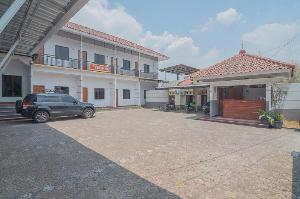 RedDoorz Plus near RSUD Majalengka, Jatiwangi