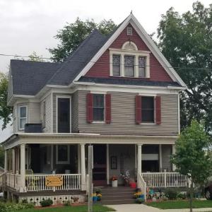 Gobbler Theater Hotels - The Katherine Holle House