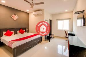 OYO Flagship 22450 Our Palace, Vijayawada