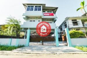 Vaccinated Staff - OYO 46619 Sixth Avenue, Dibrugarh