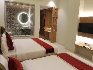 Vishnu Executive Rooms, Manor