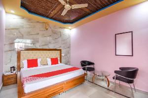 OYO 48260 Hotel Grand City, Chandigarh