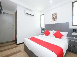 OYO 44043 First Garden Hotel, Kuantan