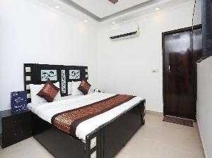 OYO 12779 5 seas Hotel and Banquet, Ghaziabad