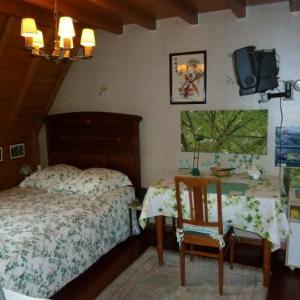 Bruges style cosy villa B&B in green environment 8 km from Brussels