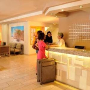 Carina Hotel