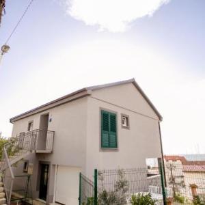 Apartments with parking space Sumpetar Omis - 14941