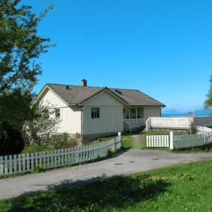 Holiday Home Havblikk - FJS519